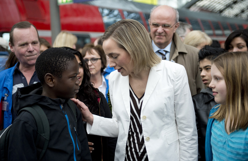 Bundesfamilienministerin Schröder besucht Bahnhofsmission